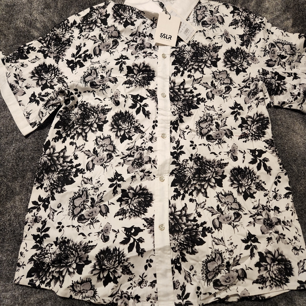 Sslr men's black and white Hawaiian button up shirt size L